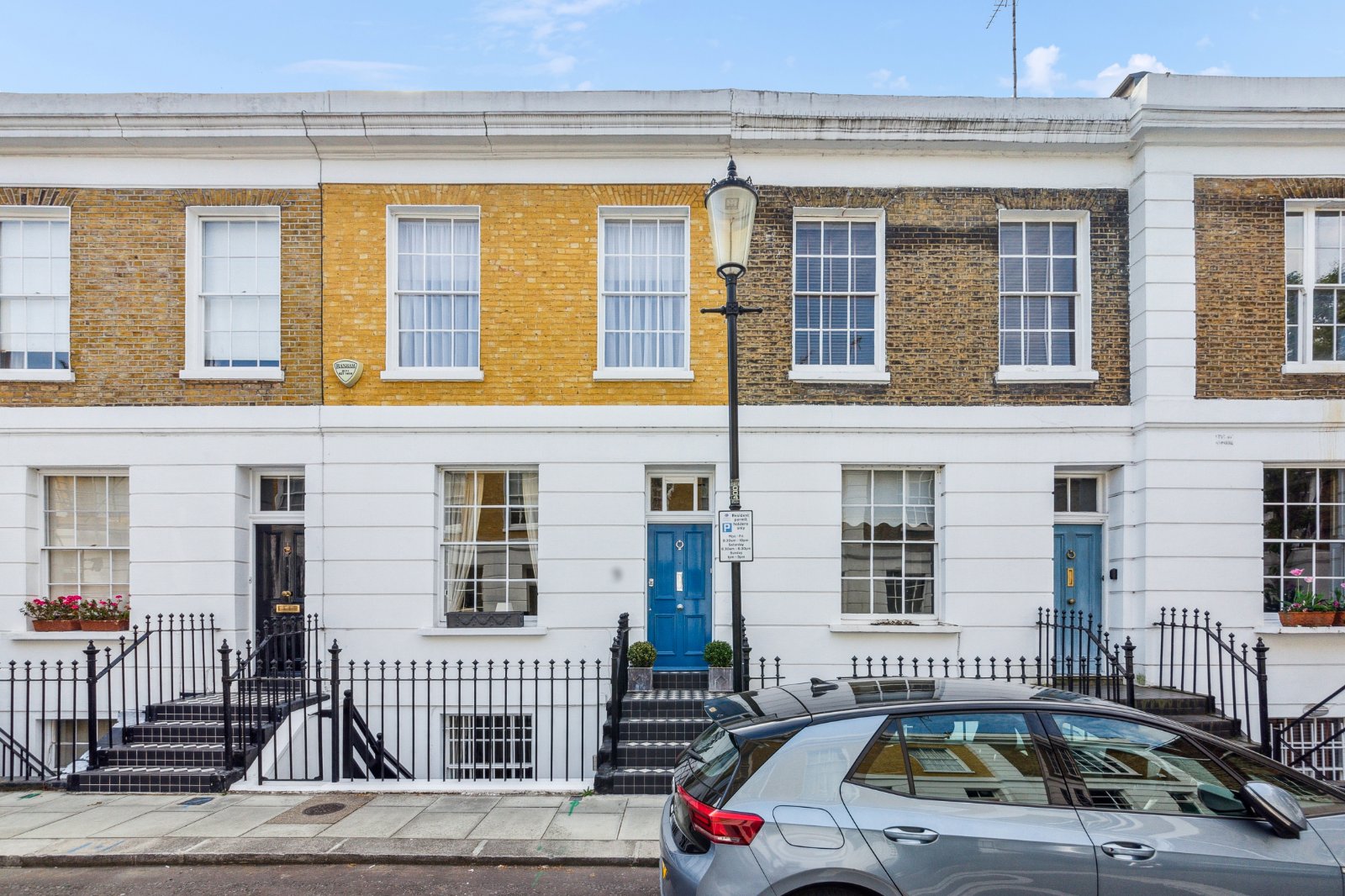 3 bedroom terraced house for sale 0