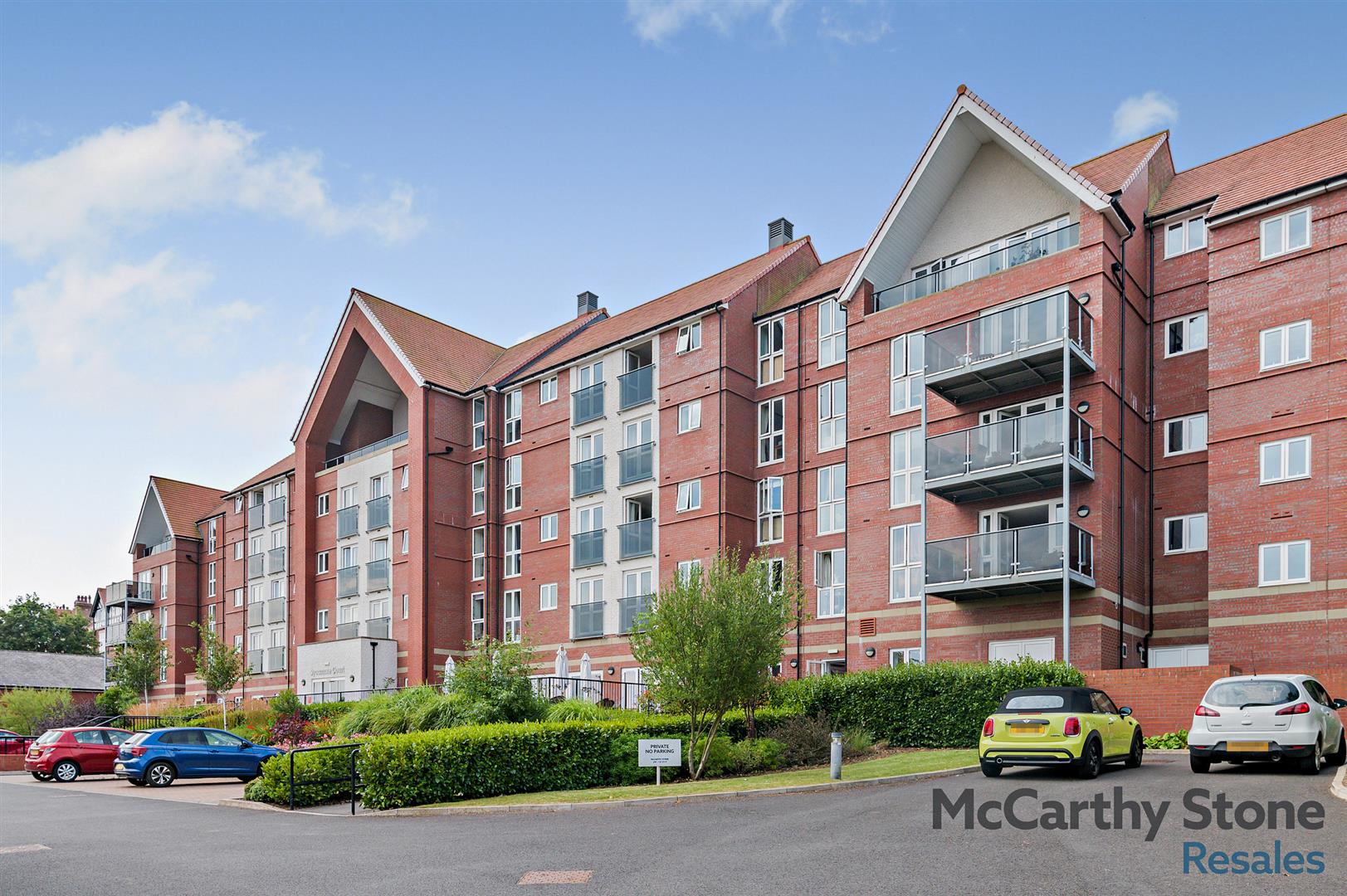 2-bed flat on 28 Sycamore Court, Filey Road, Scarborough, £200,000