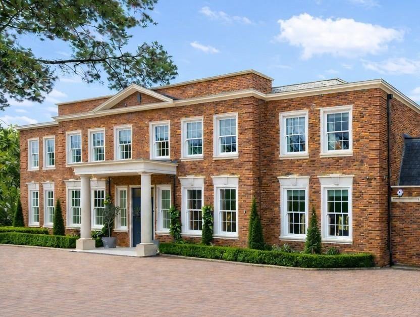 3 bedroom flat for sale