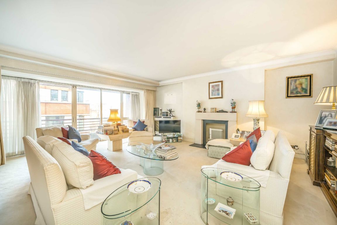 3 bedroom flat for sale 0