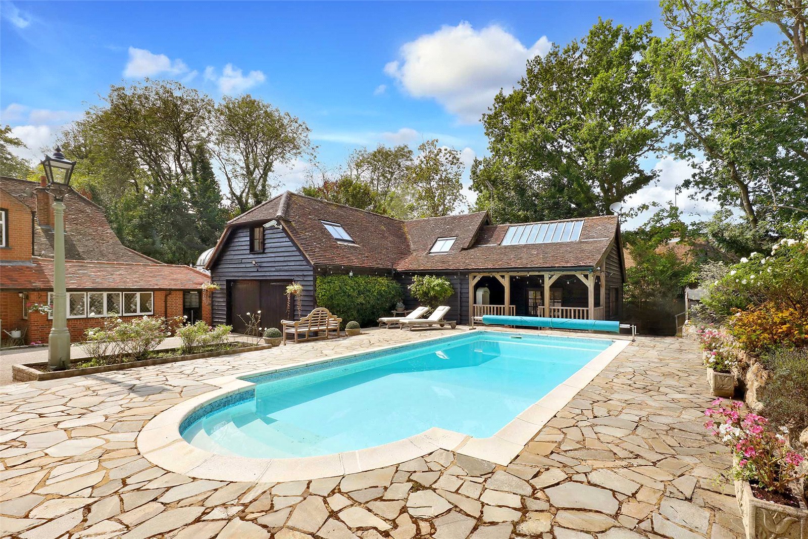 4 bedroom detached house for sale 0