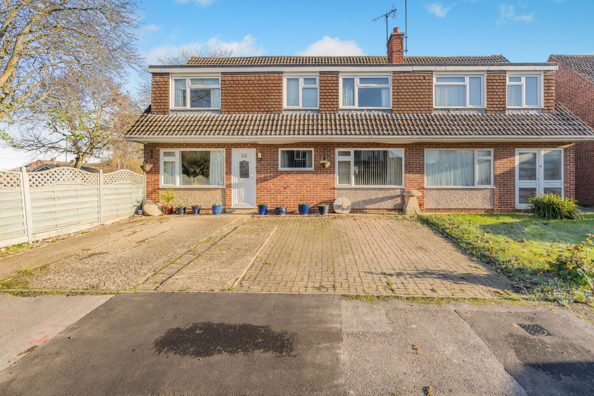 5-bed house on 14 Wallace Close, Abingdon, £475,000
