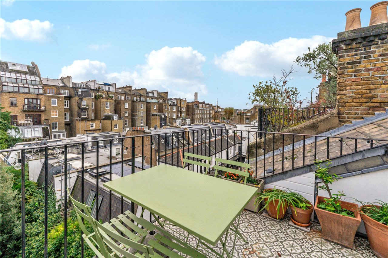 3 bedroom terraced house for sale 0