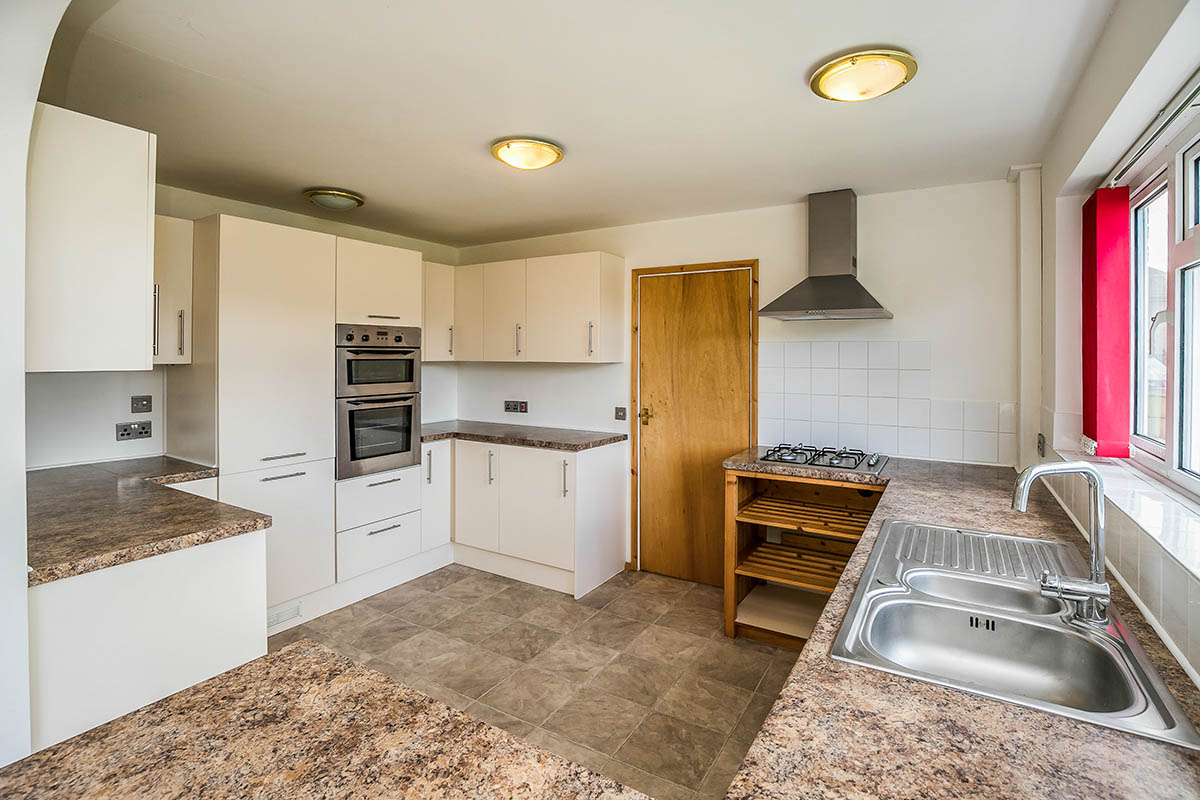 Photos of Croeswylan Lane, Oswestry, Shropshire SY10 64046649