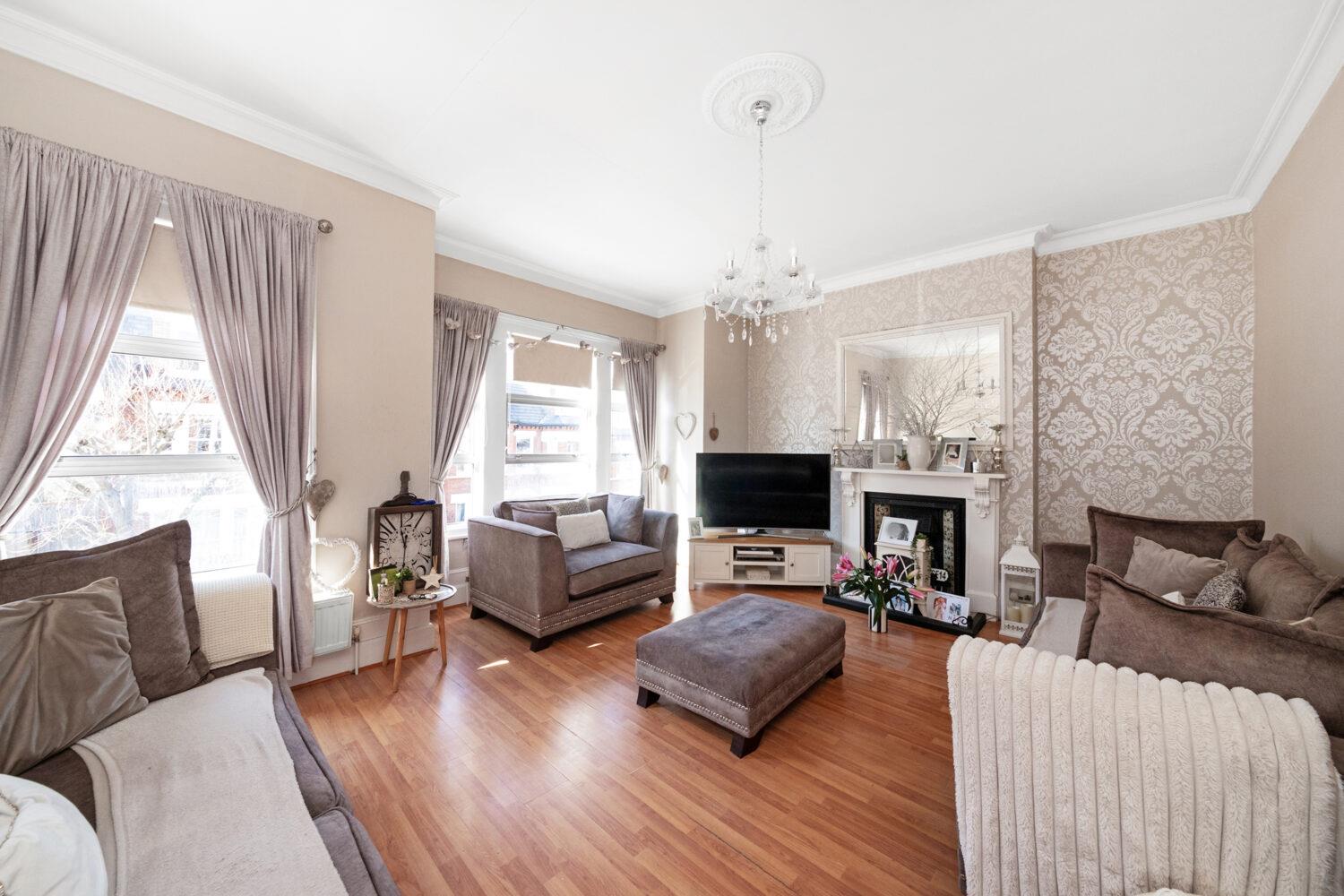 5 bedroom property for sale 0