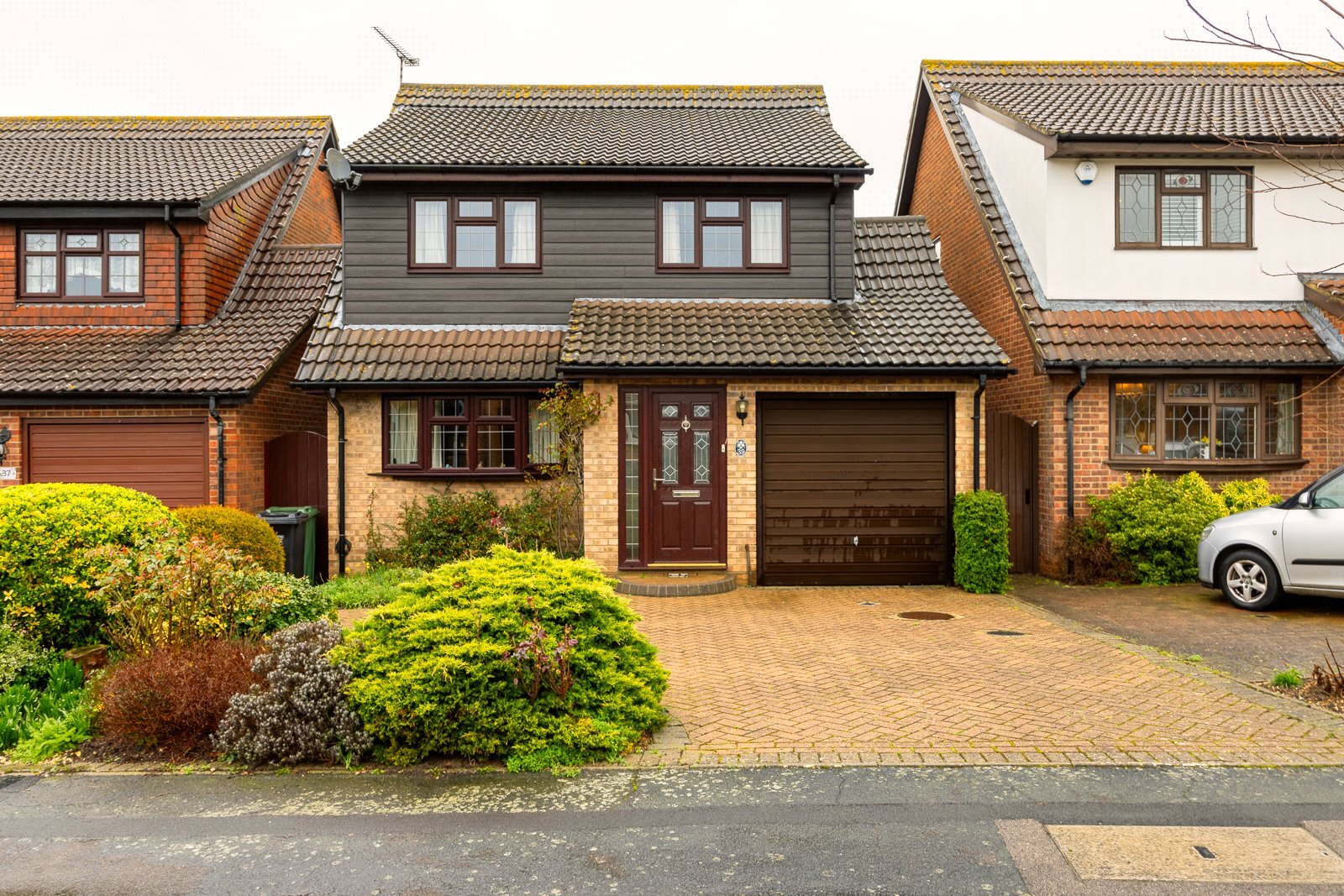 39, The Warren, Billericay photo 2