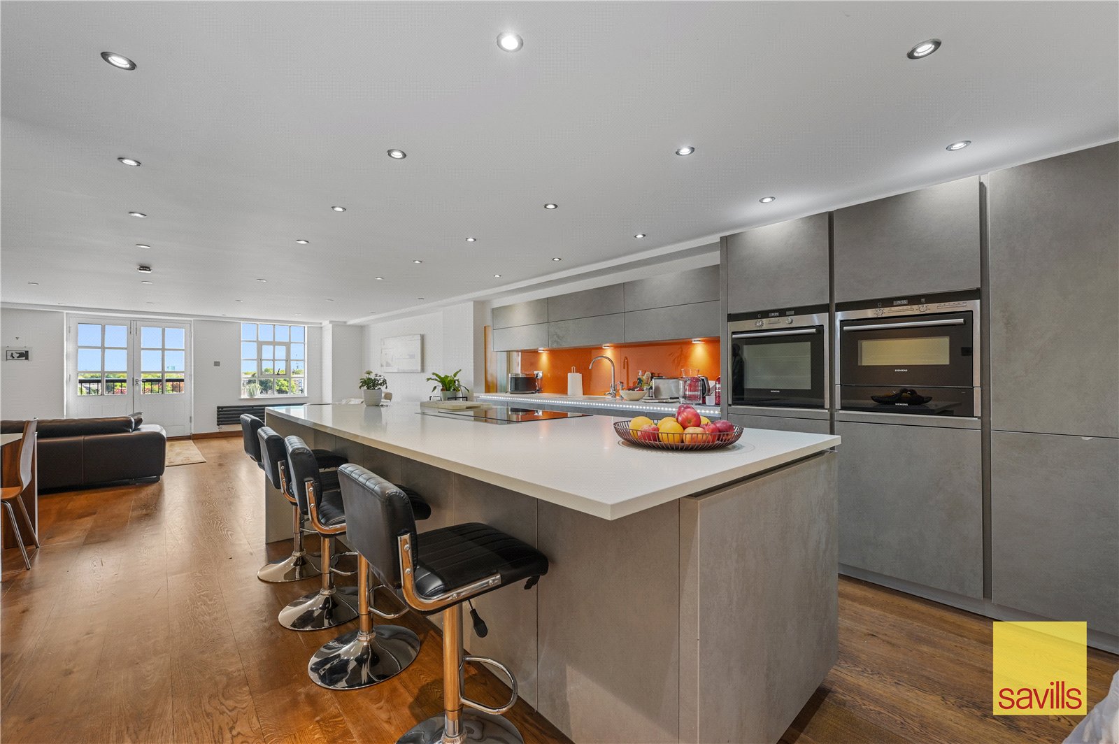 2 bedroom flat for sale 0