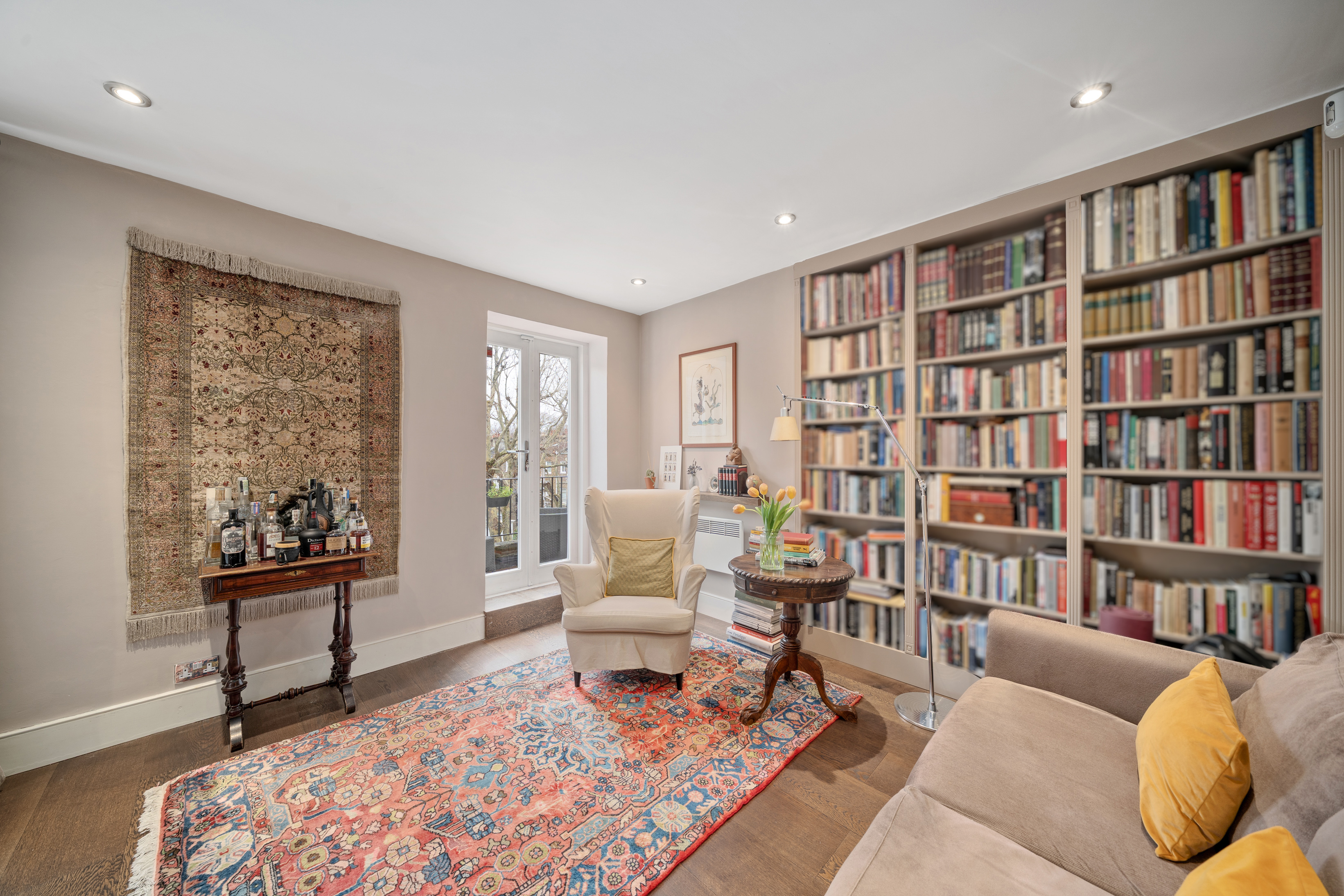 2 bedroom flat for sale 0