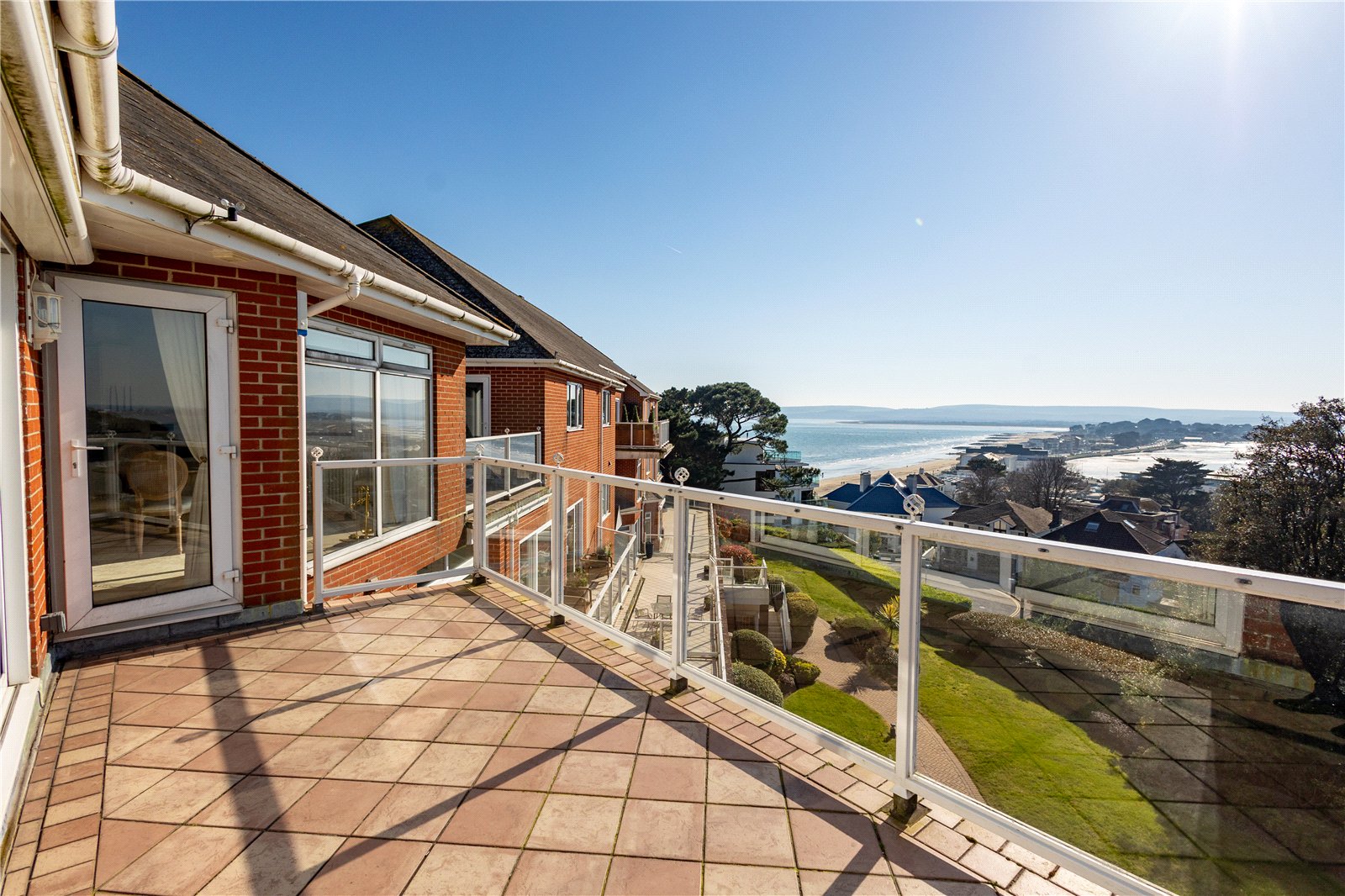 3 bedroom flat for sale 0