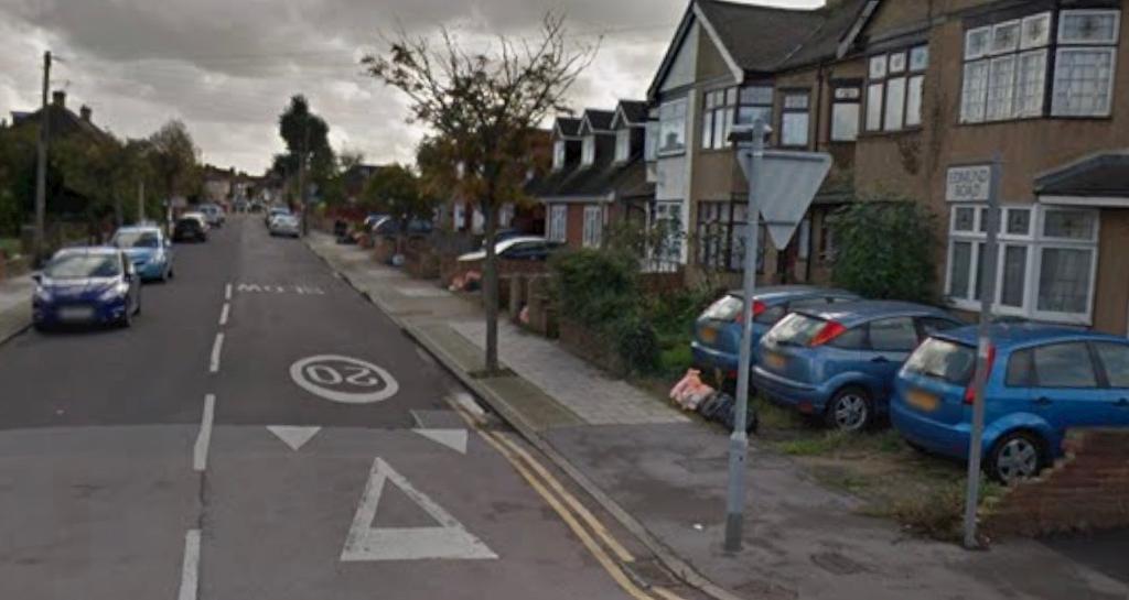 ., Edmund Road, Rainham photo 2