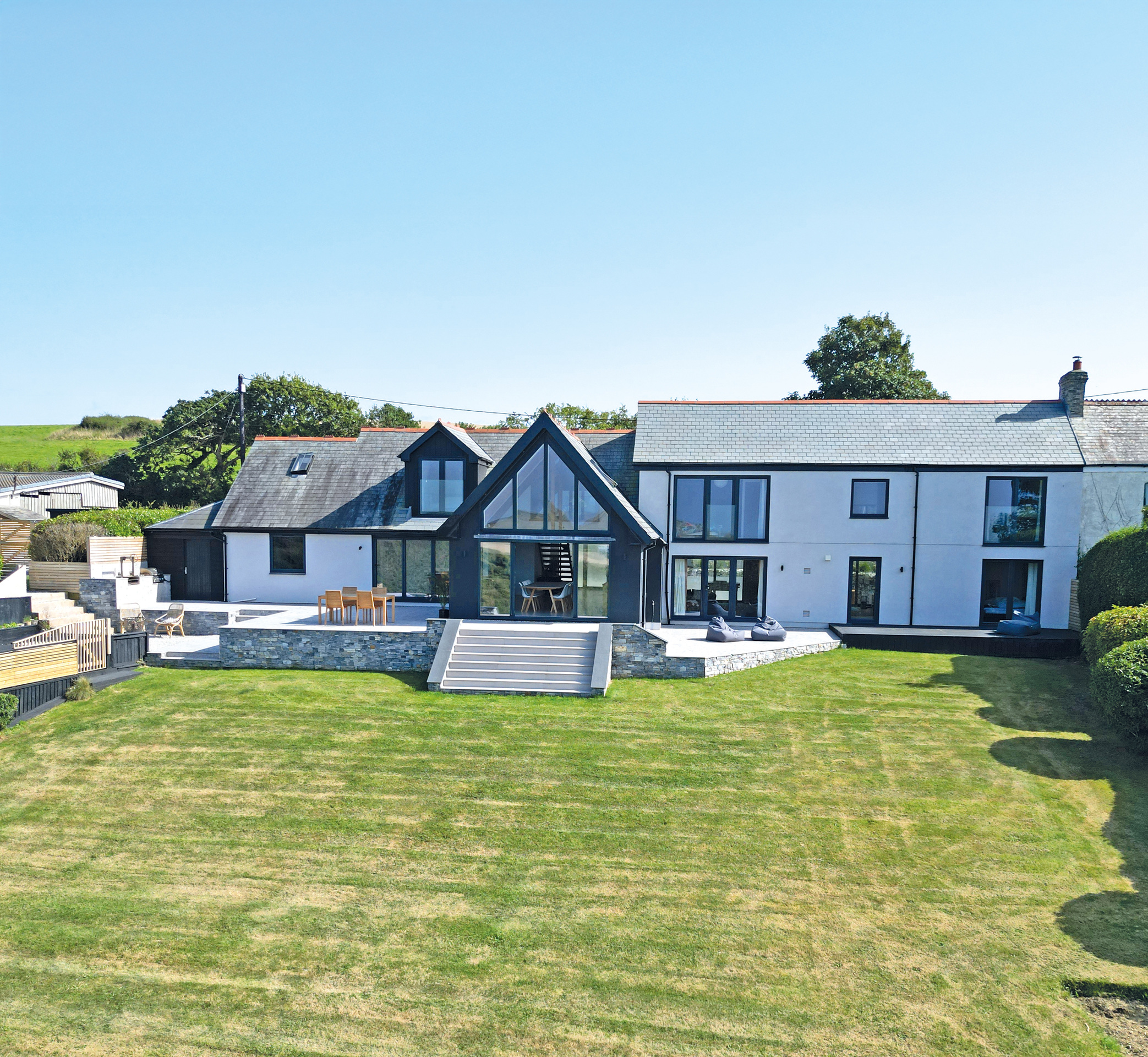 6 bedroom semi-detached house for sale 0