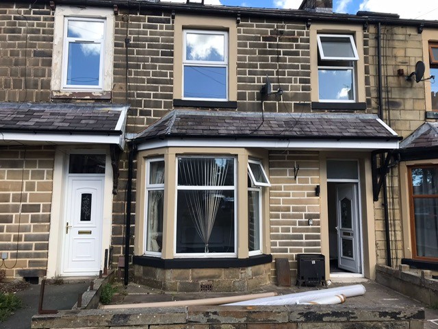 30, Clevelands Road, Burnley photo 2