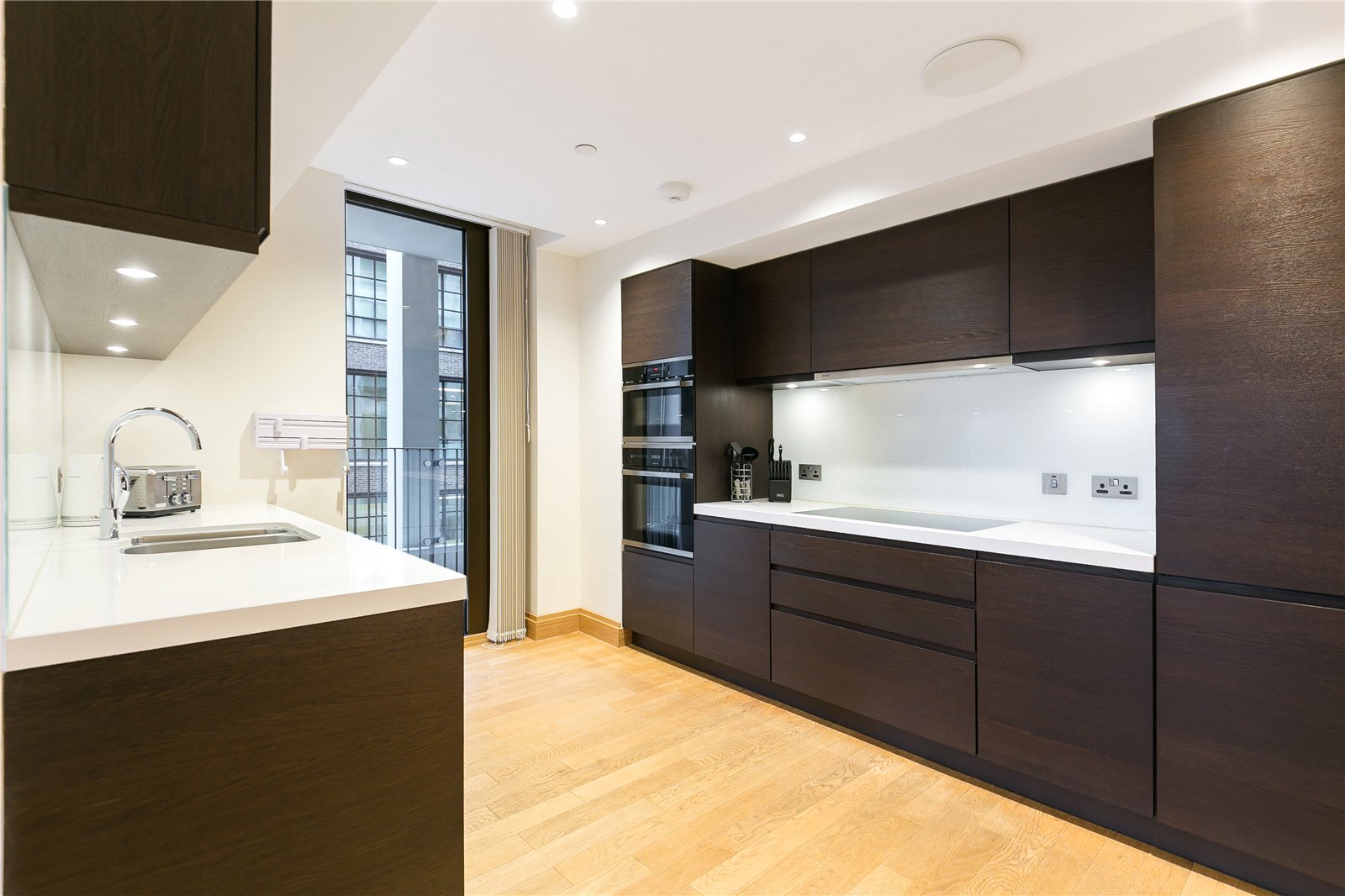 2 bedroom flat for sale 0