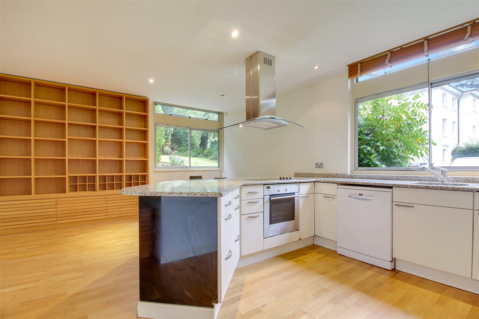 2 bedroom flat for sale 0
