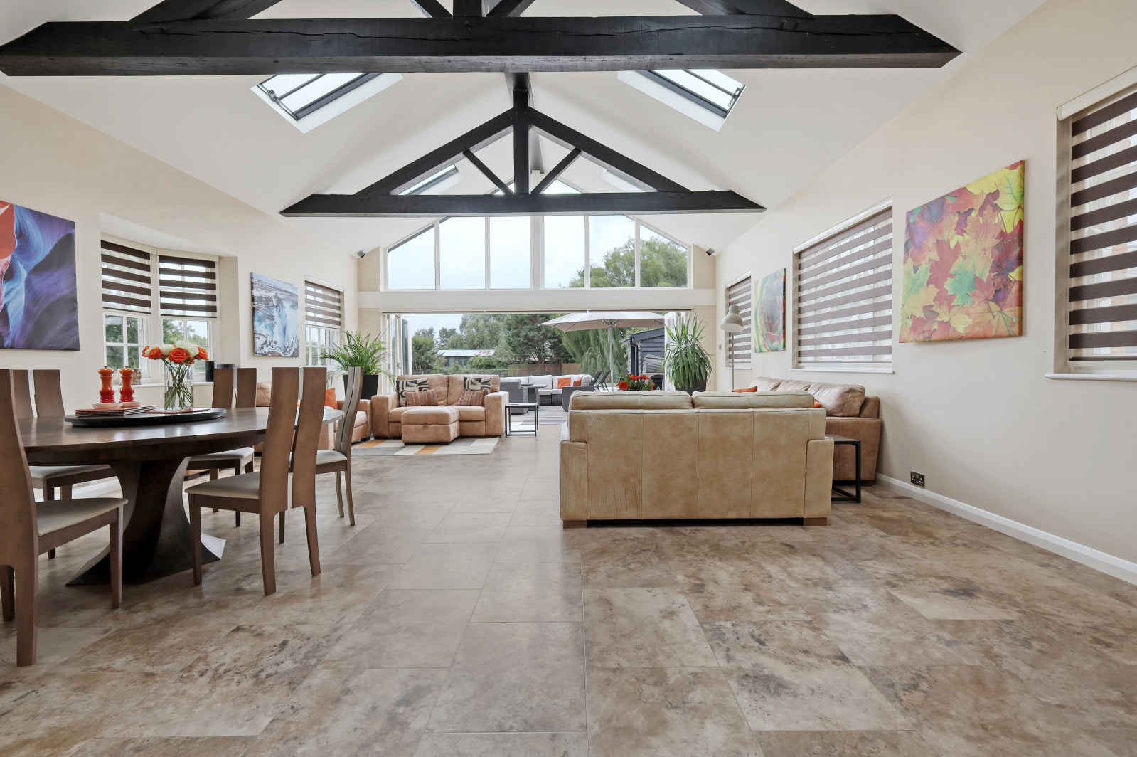 5 bedroom detached house for sale 0