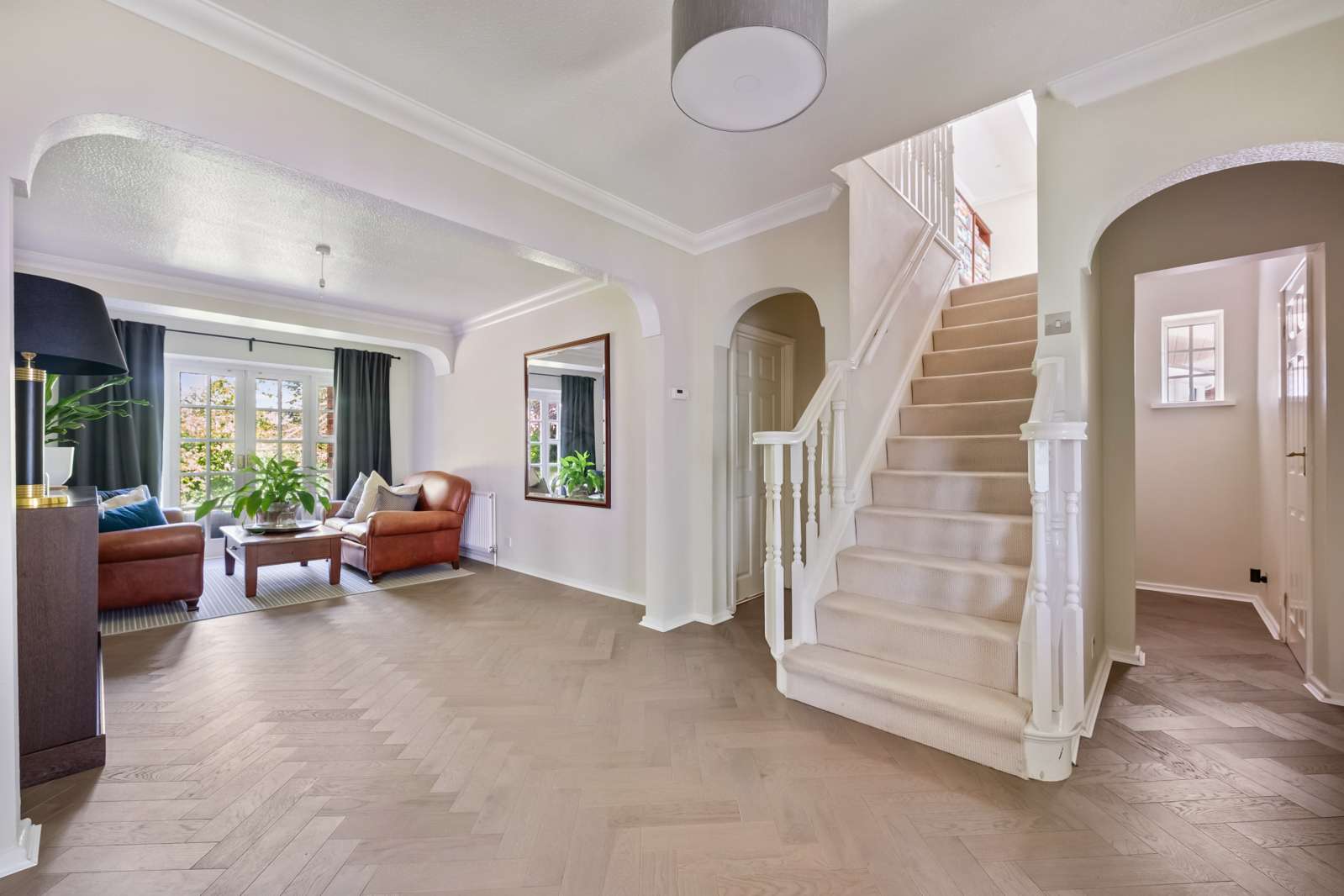 5 bedroom detached house for sale 0