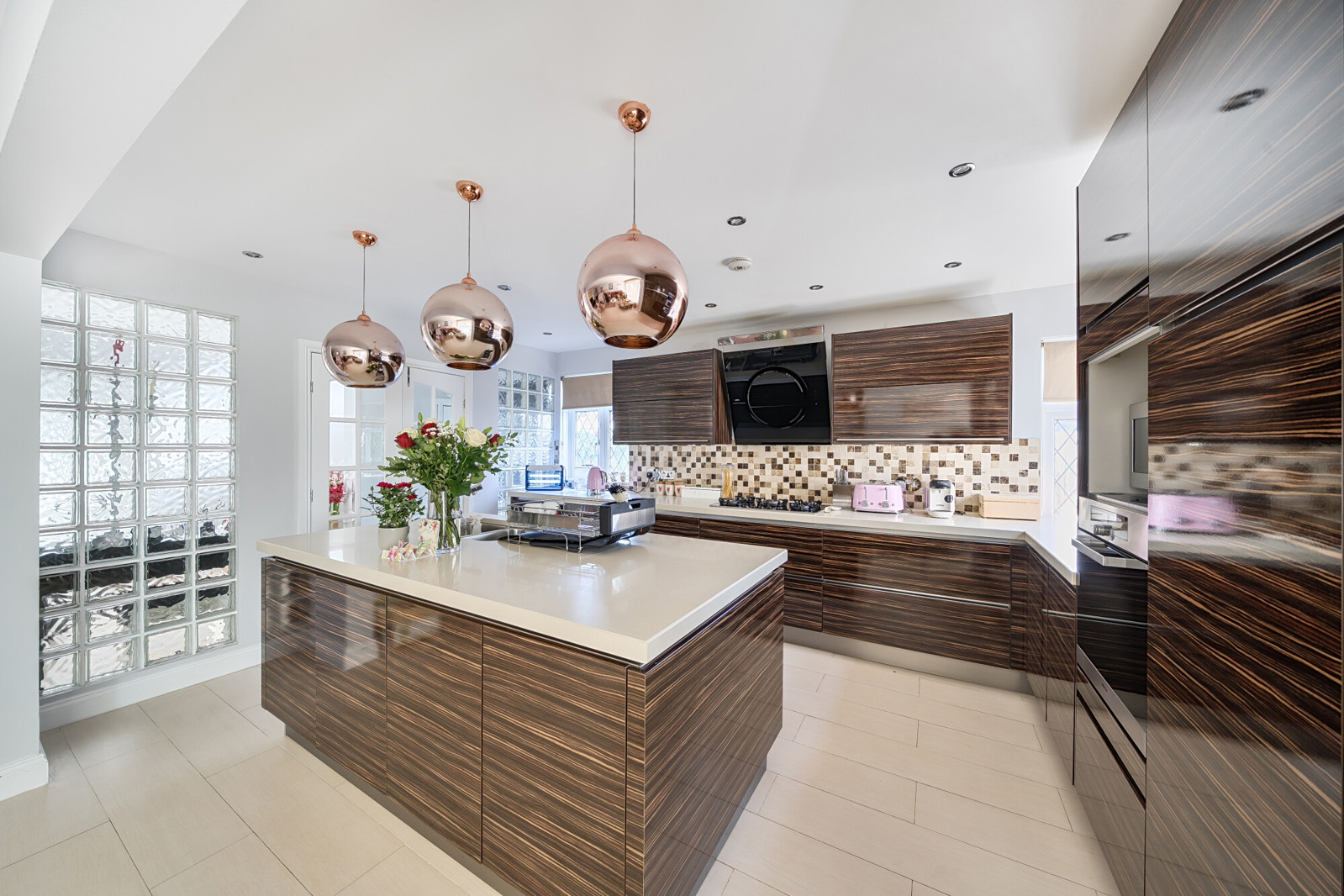 3 bedroom detached house for sale 0