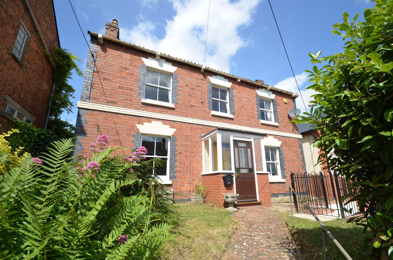 Free property report Field House, Rodborough Hill, Stroud, GL5 3SW