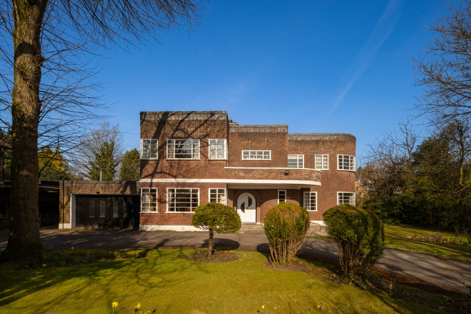 5 bedroom detached house for sale 0