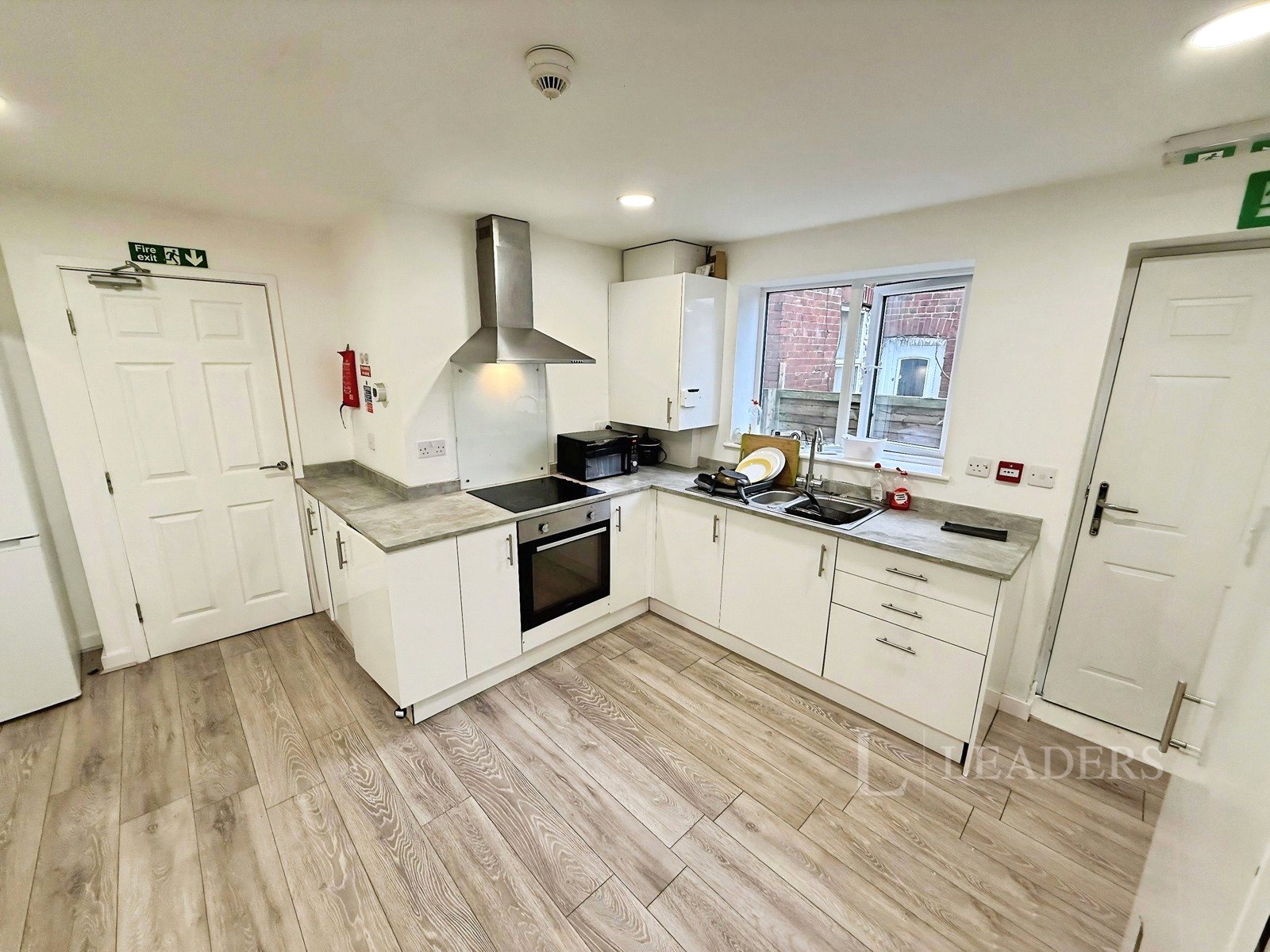Room 1, 71, Queen Street, Normanton photo 5