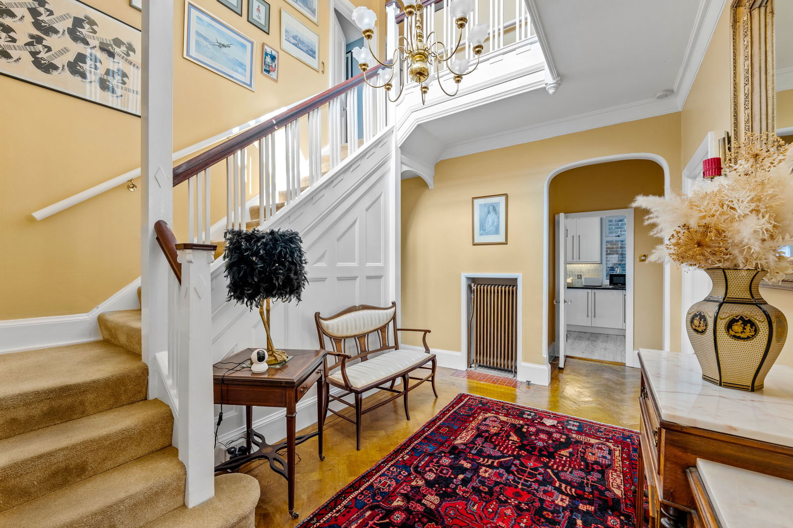 5 bedroom detached house for sale 0