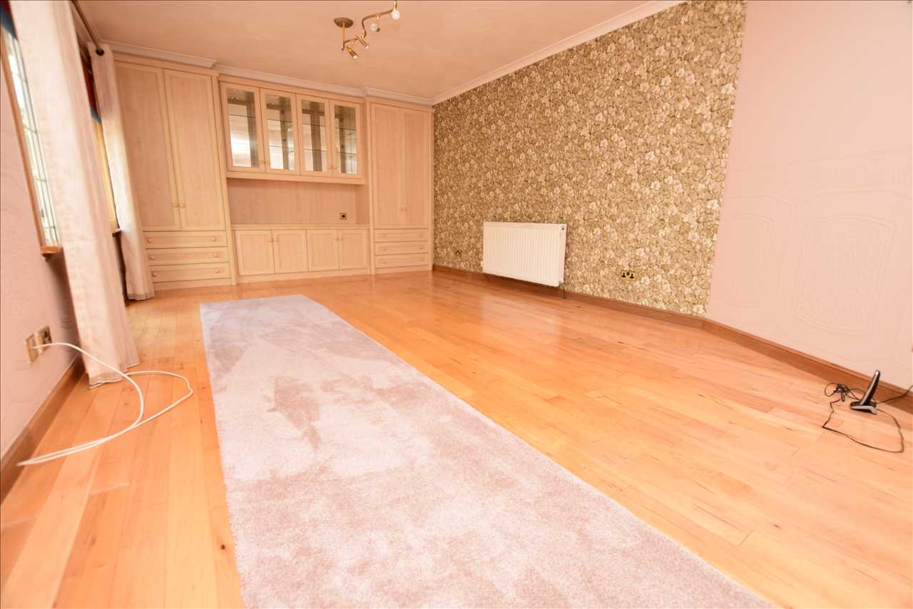 Photos of Heather Row, Carluke ML8 62529471 PrimeLocation