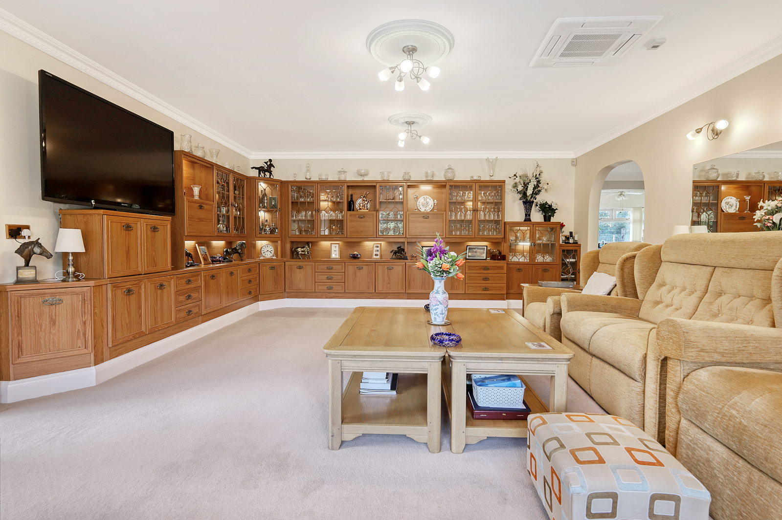 2 bedroom bungalow for sale 0