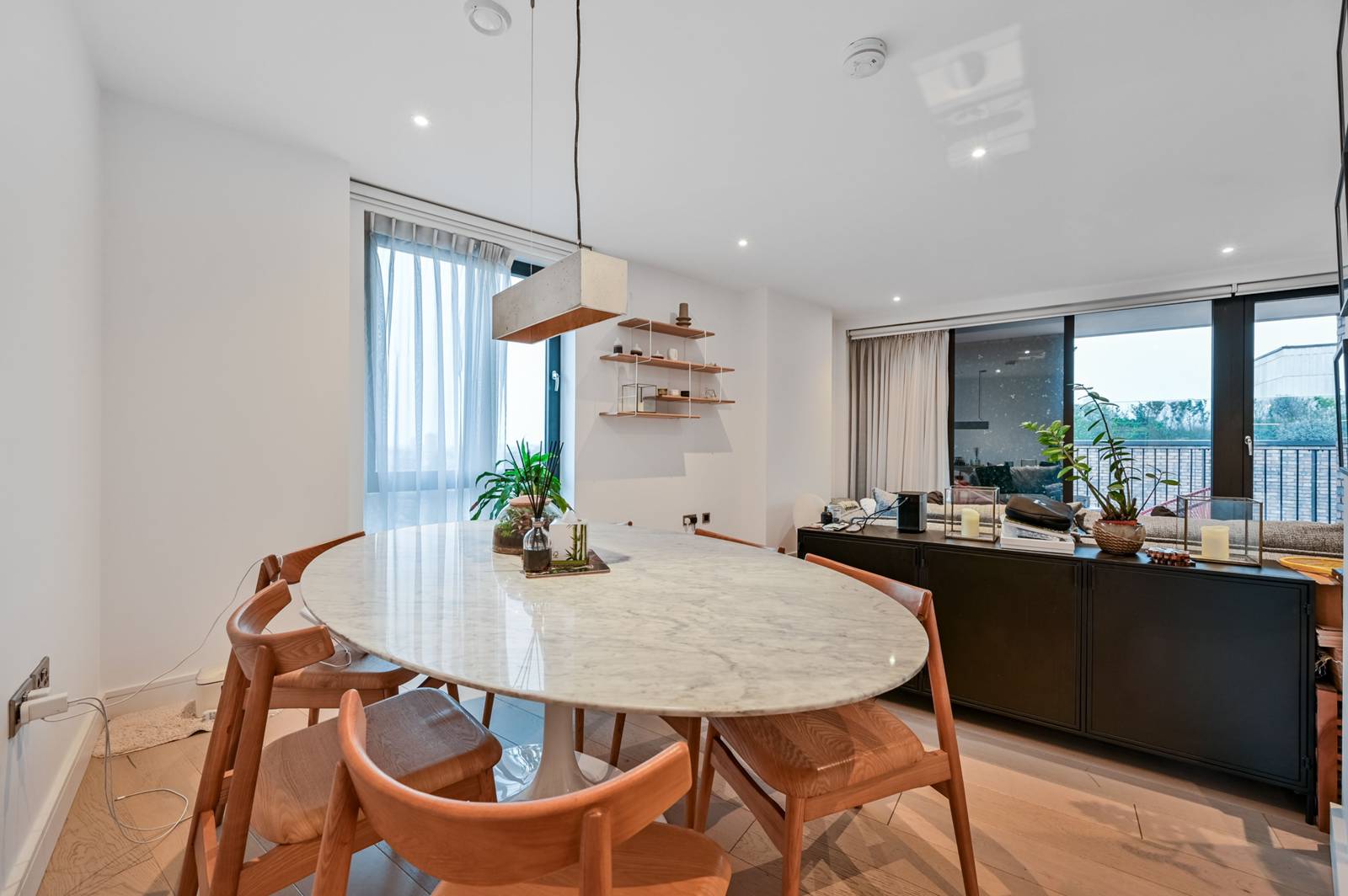 3 bedroom flat for sale 0