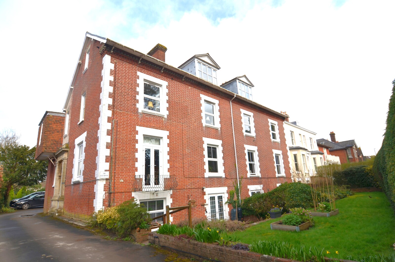 2-bed flat on 26, Park Lane, Wiltshire, £220,000