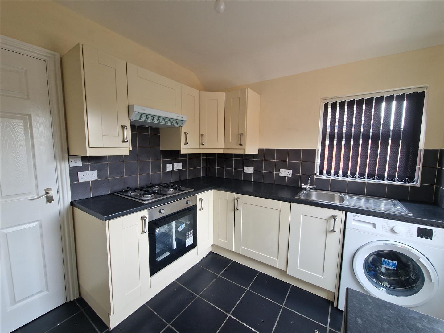 41, Flat 2, Auckland Road, Town Moor, Doncaster photo 2