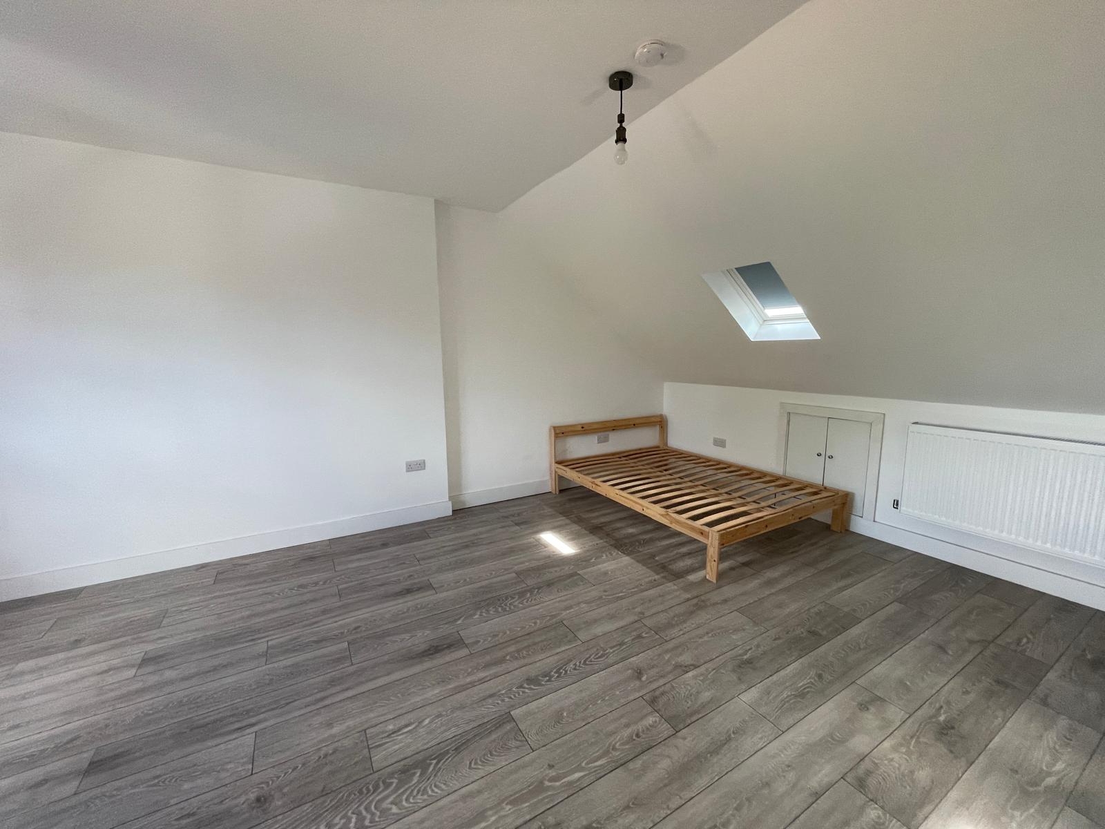 1-bed flat on 39, Farndale Avenue, Greater London, £1,300/mo
