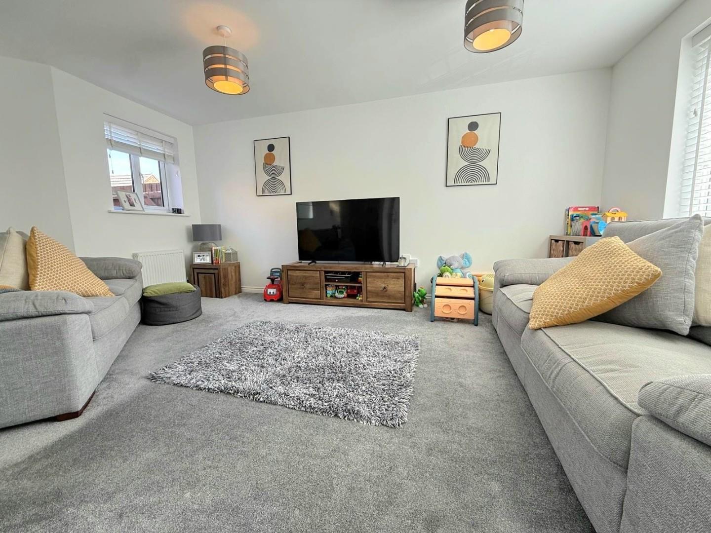 20, Mayfly Road, Northampton photo 2