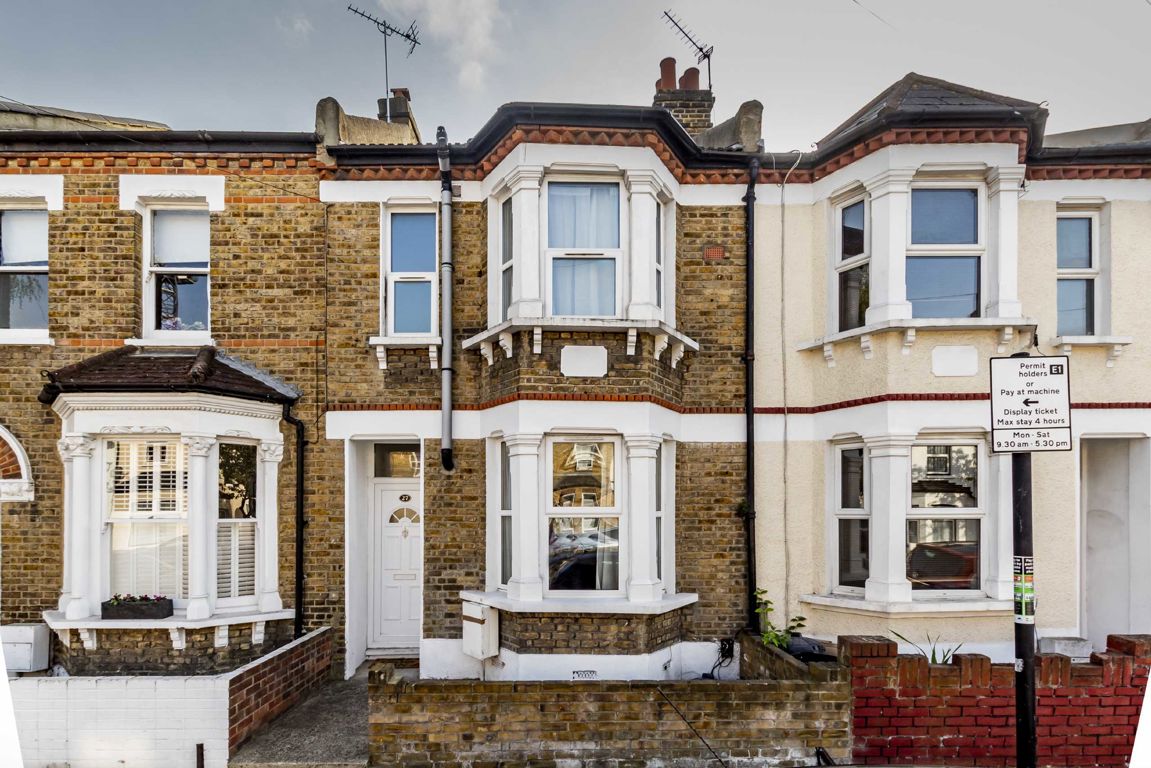 27, Hereward Road, London photo 2