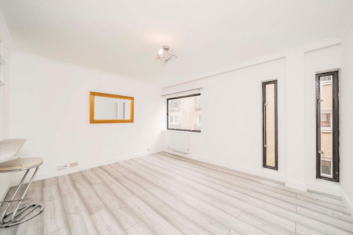 Flat 405, Queens Quay, 58, Upper Thames Street, London photo 4