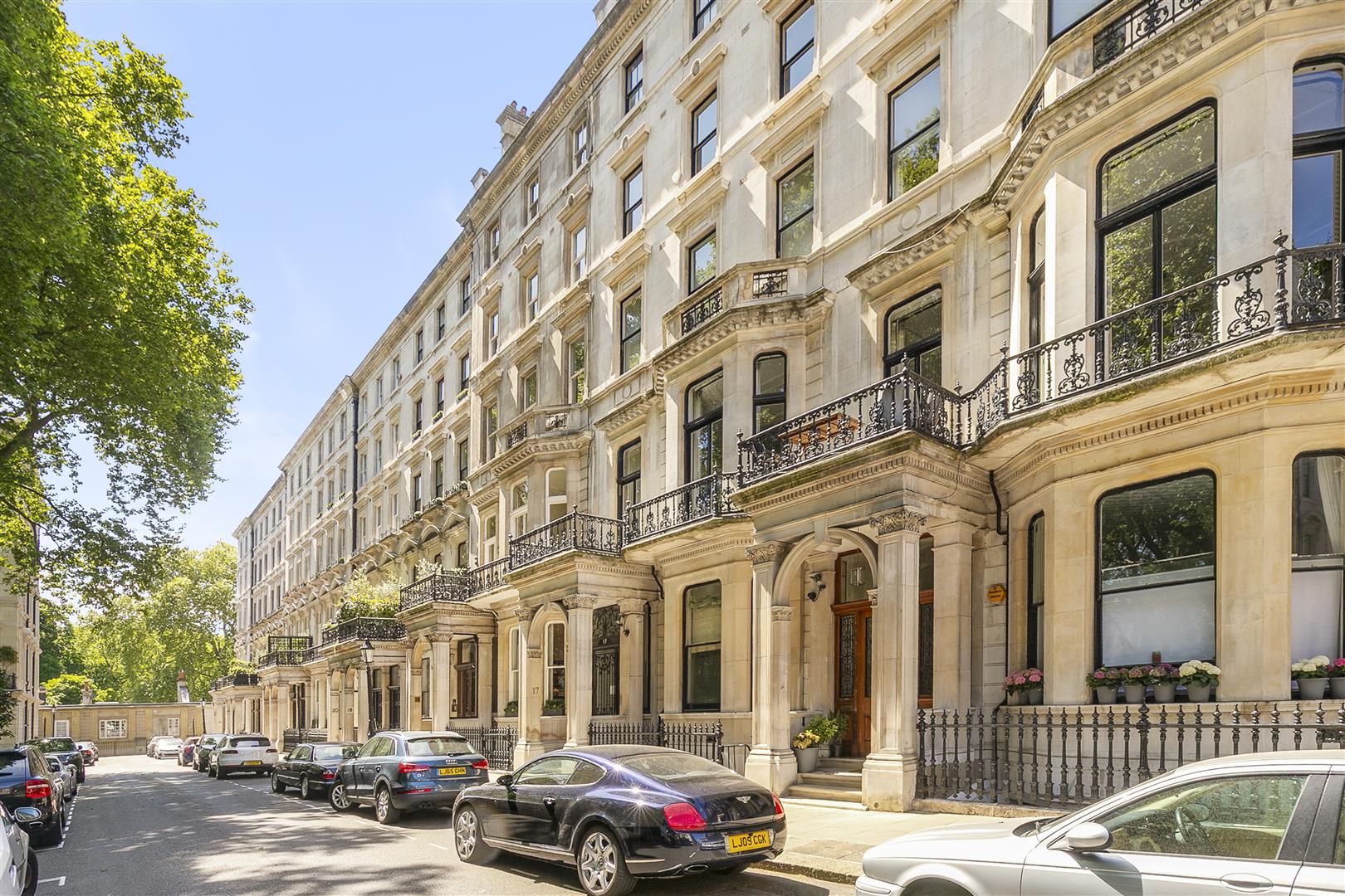 2 bedroom flat for sale 0