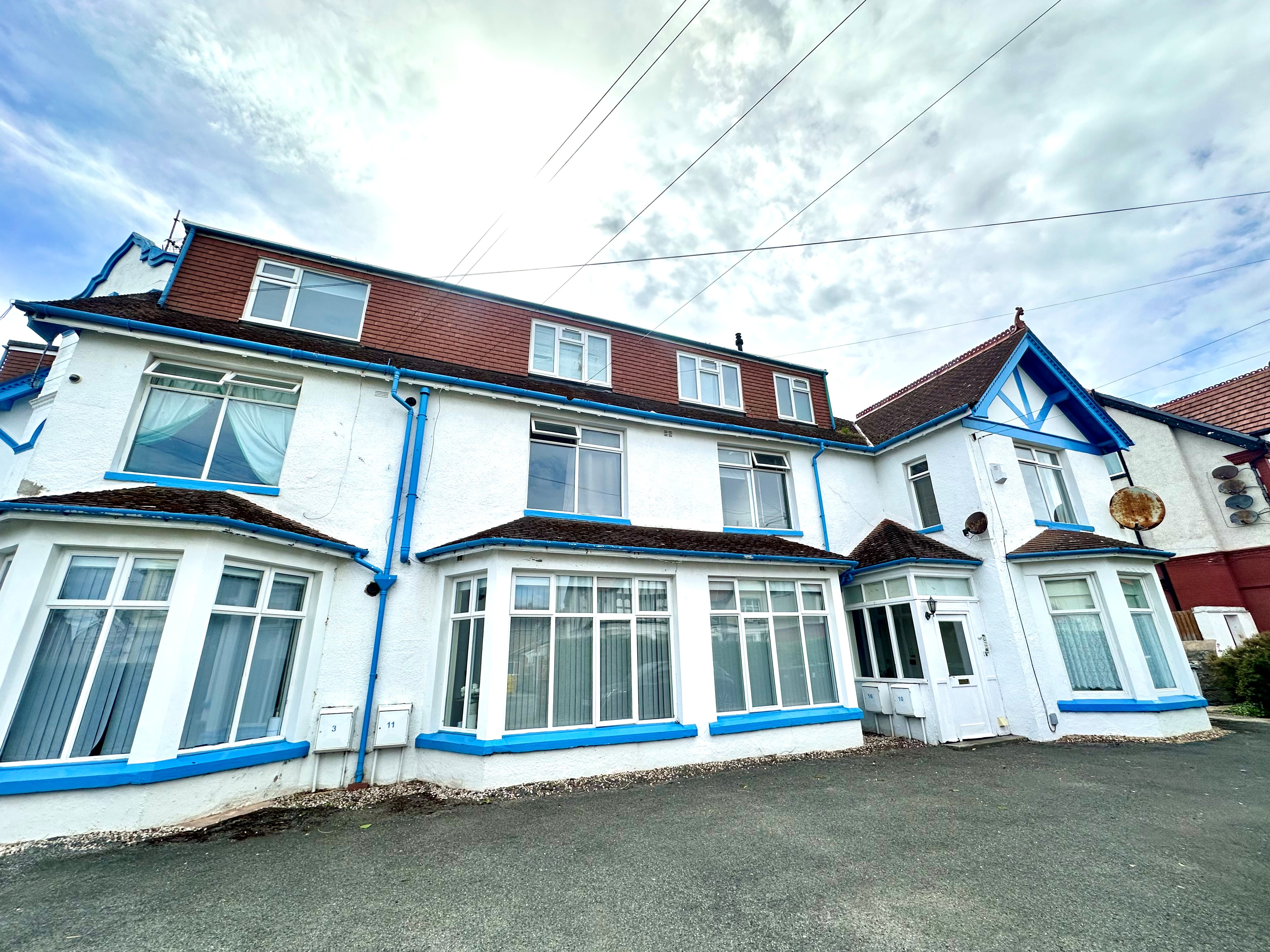 Flat 10, Llandudno photo 5