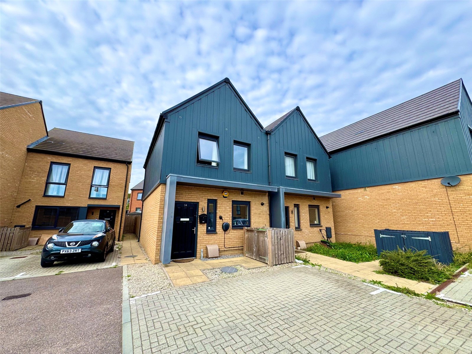14, Diana Close, Sittingbourne photo 2