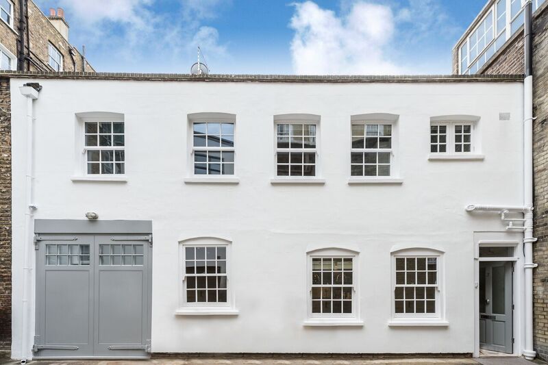 6 bedroom end terrace house for sale in London