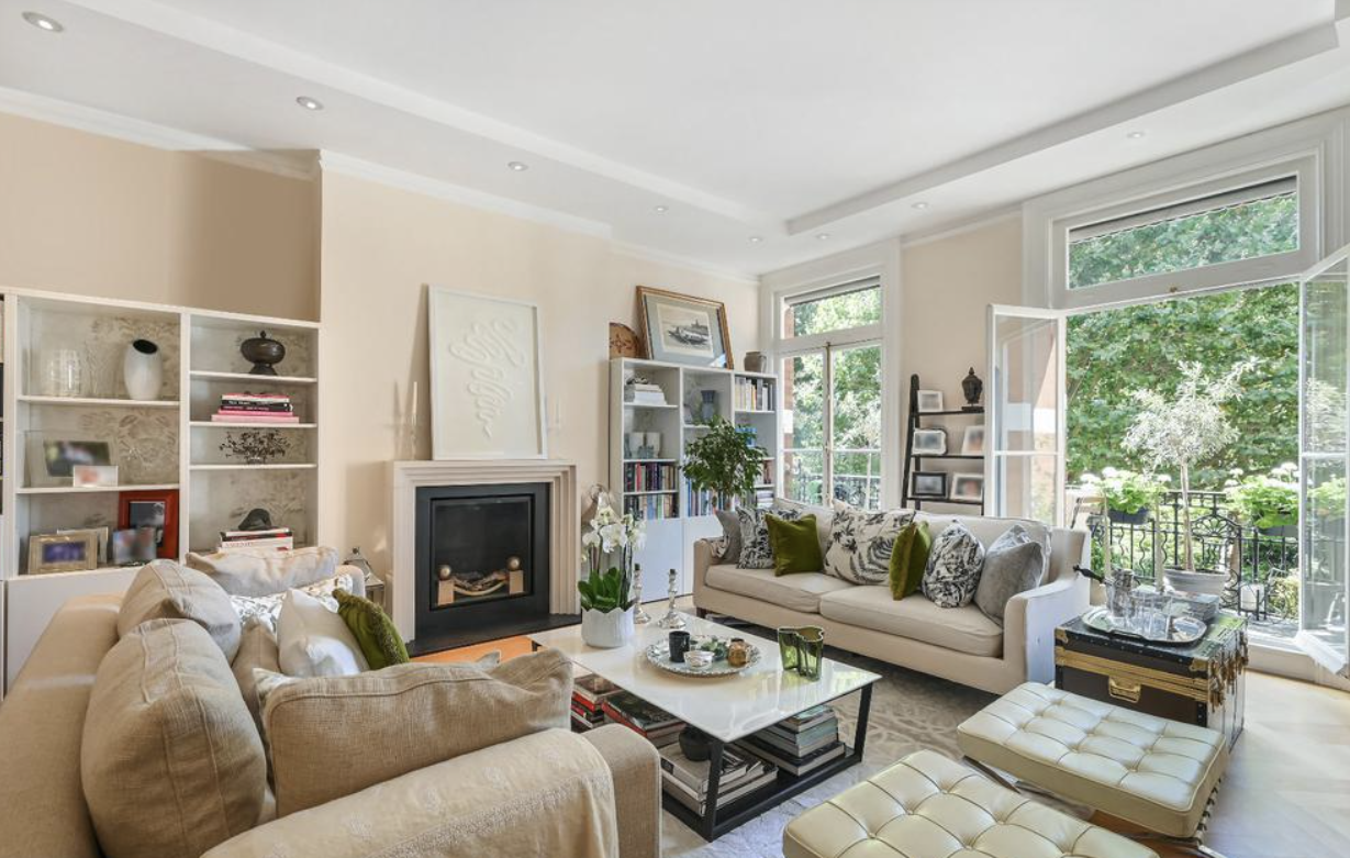 5 bedroom town house for sale