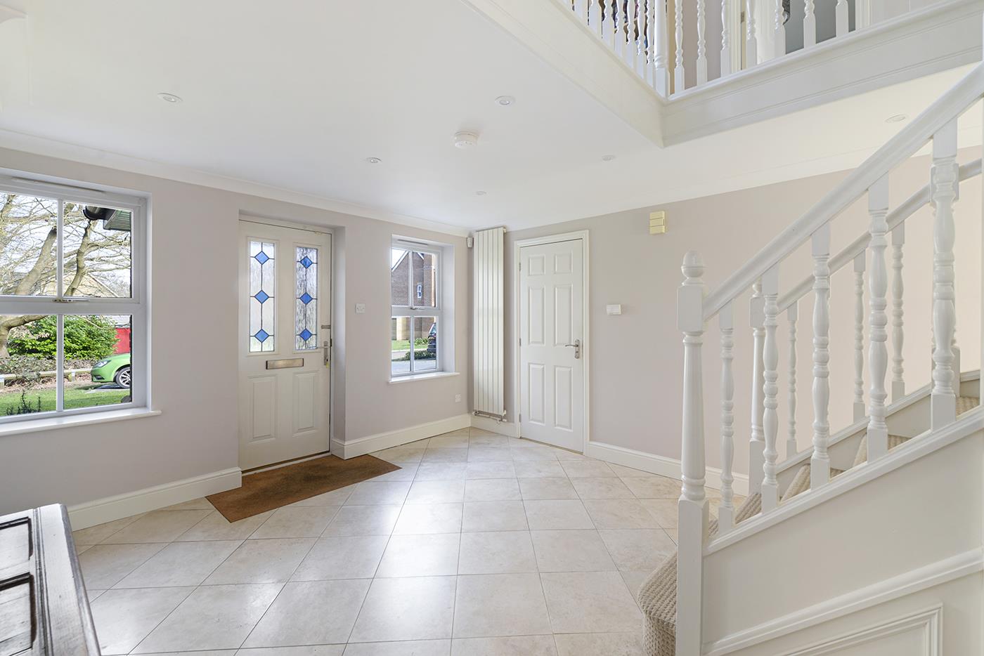 5 bedroom detached house for sale 0