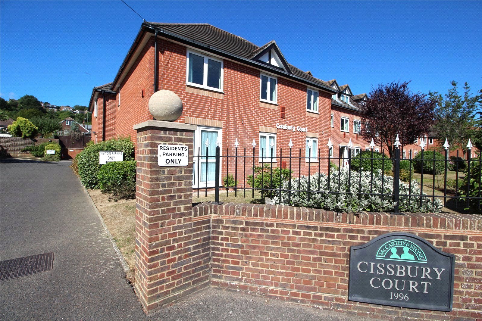 1-bed house on 2, Cissbury Court, Worthing, £135,000