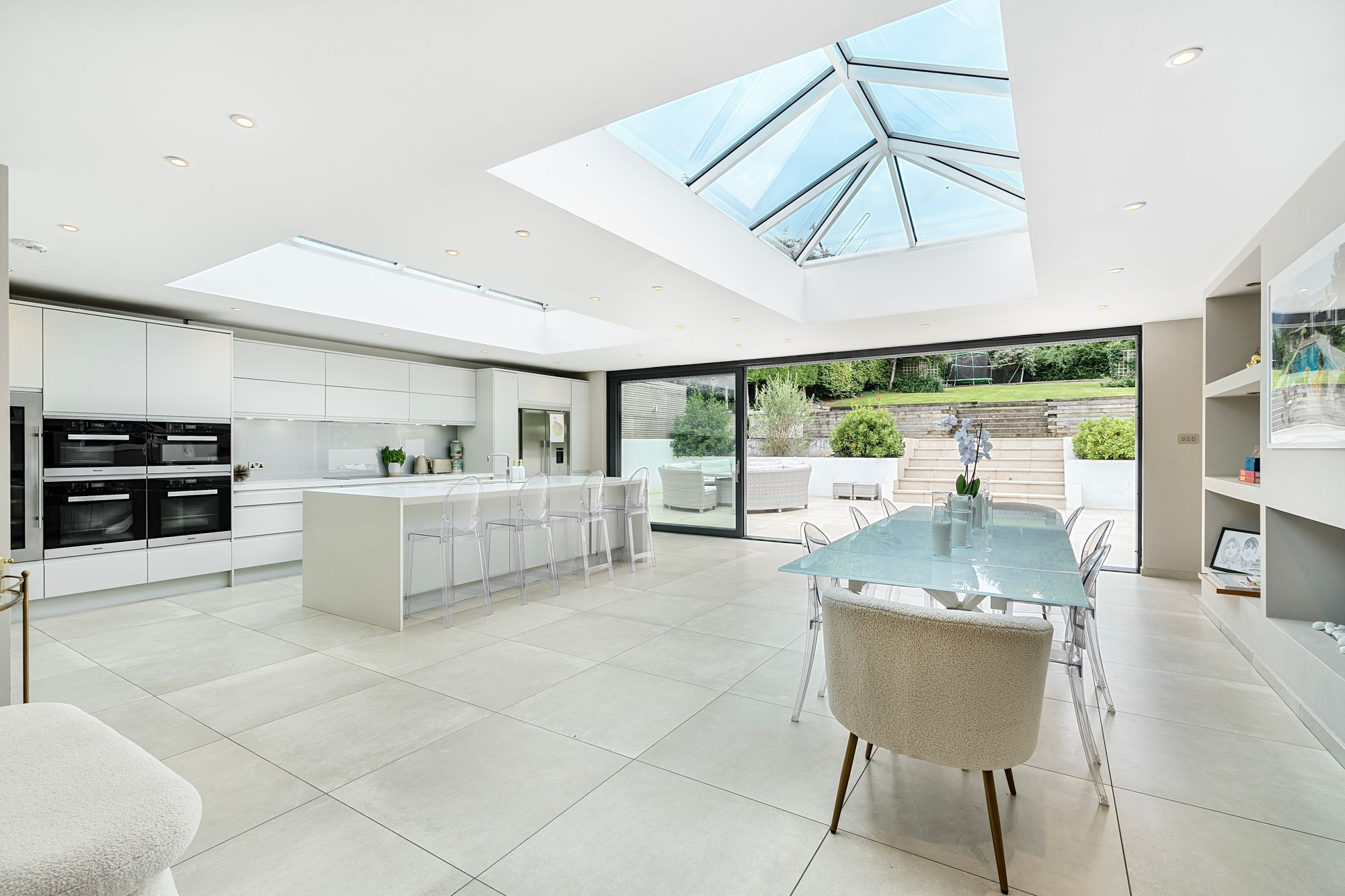 4 bedroom detached house for sale 0