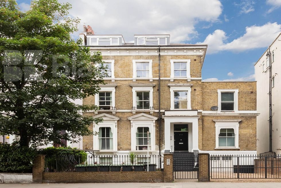 Camden Road, London photo 3