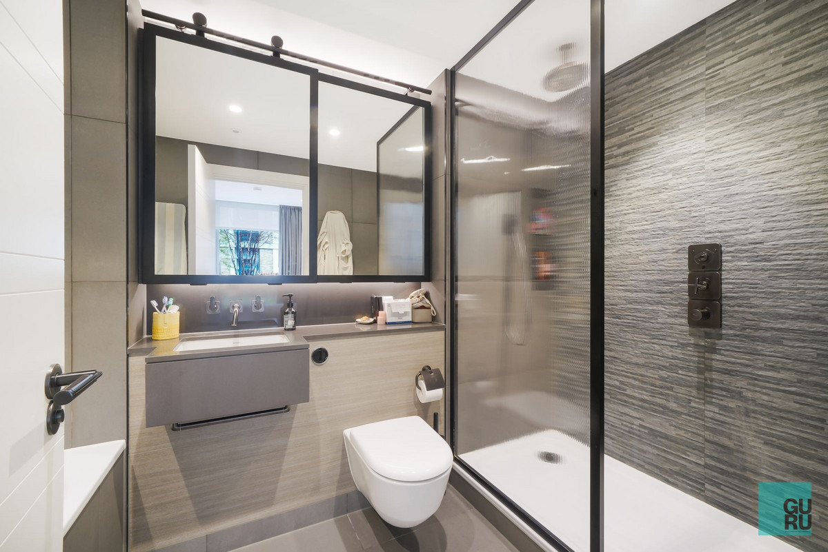 2 bedroom flat for sale 0