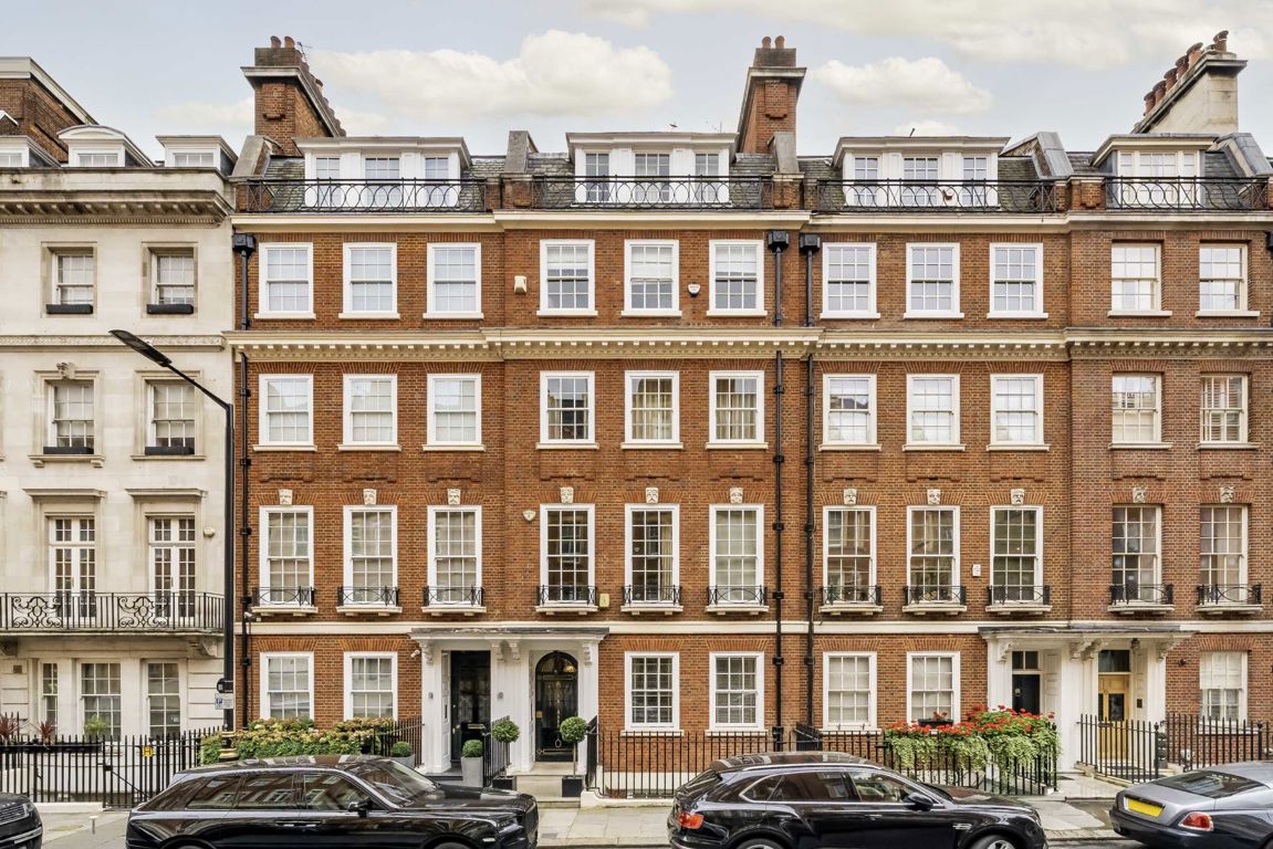 3 bedroom flat for sale 0