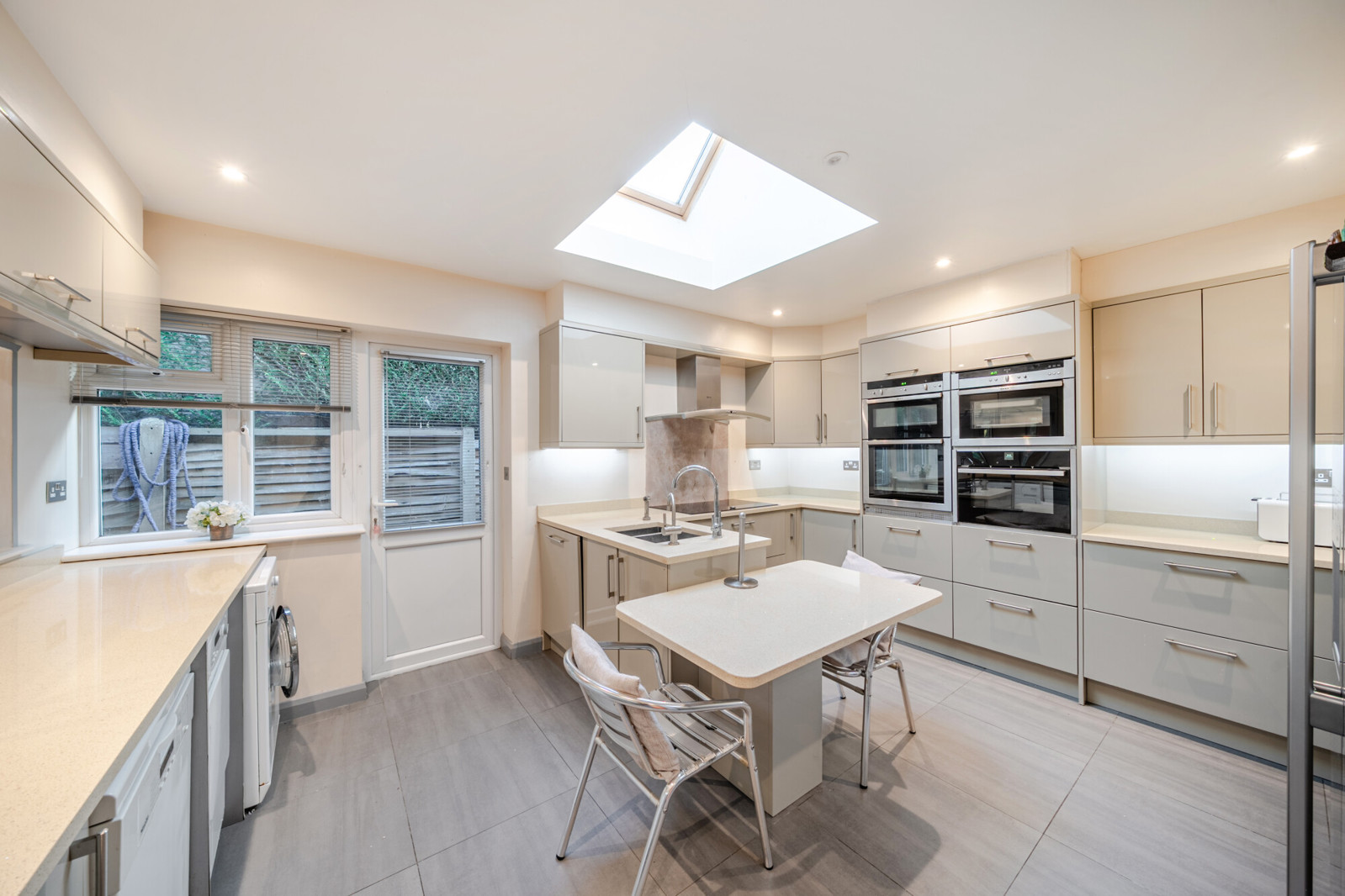 3 bedroom bungalow for sale 0