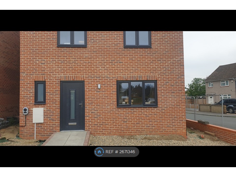 Humber Avenue, South Ockendon photo 2