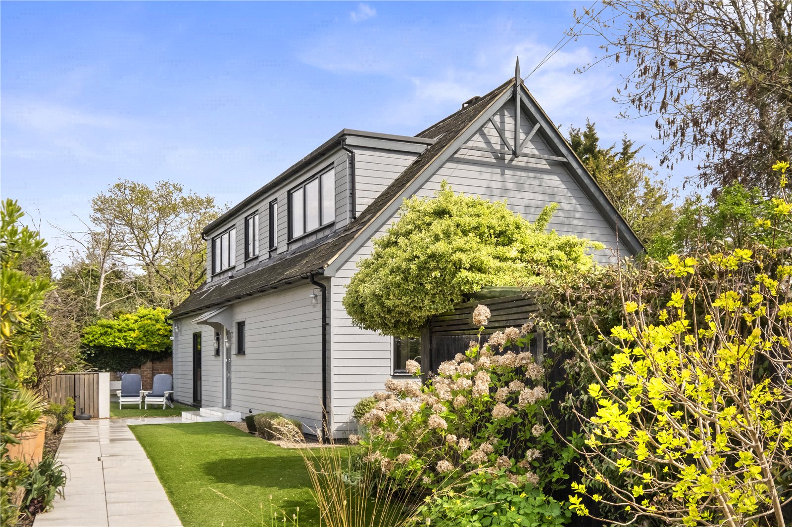 2 bedroom detached house for sale