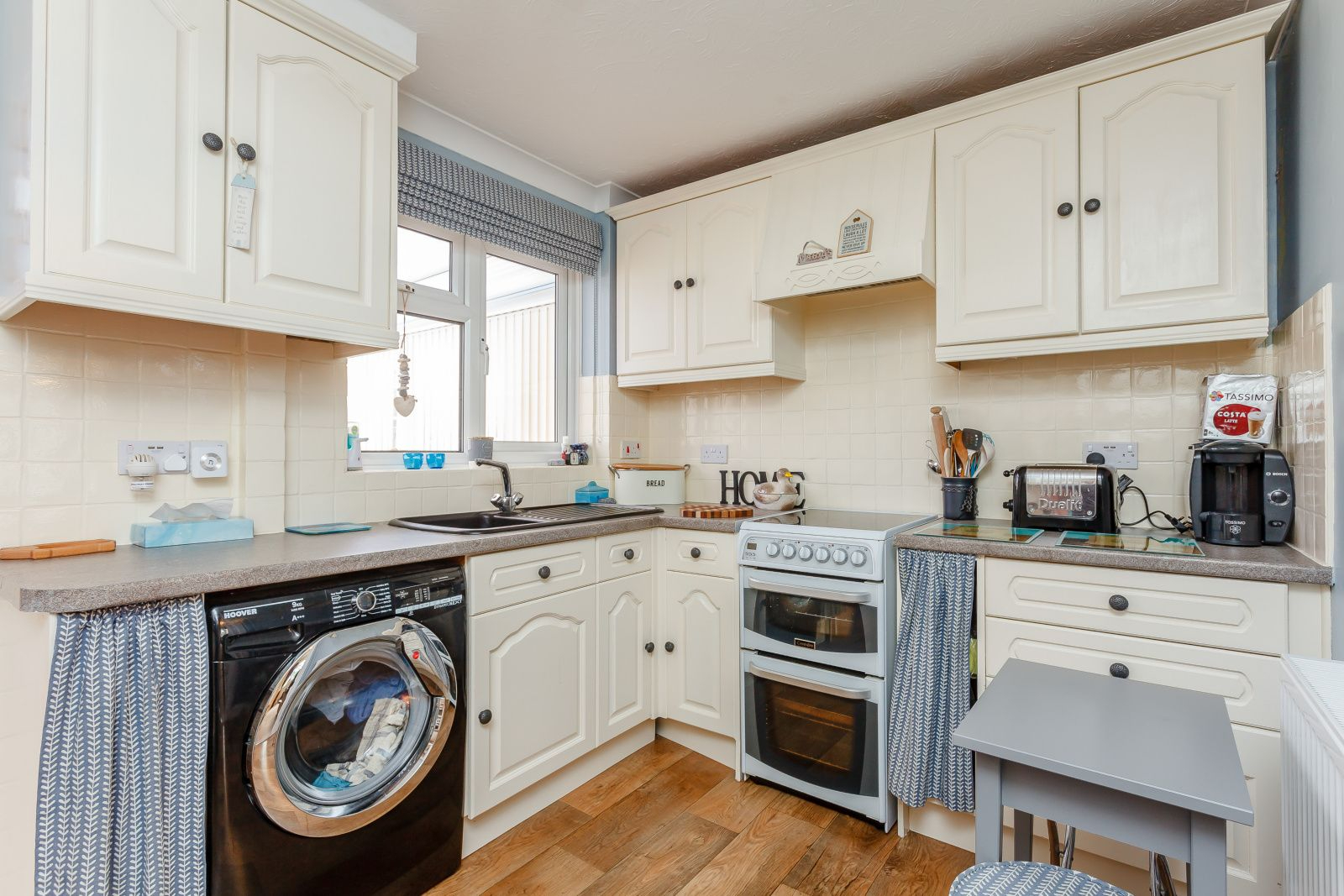 Photos of Lindfield Drive, Hailsham BN27 59486787 PrimeLocation