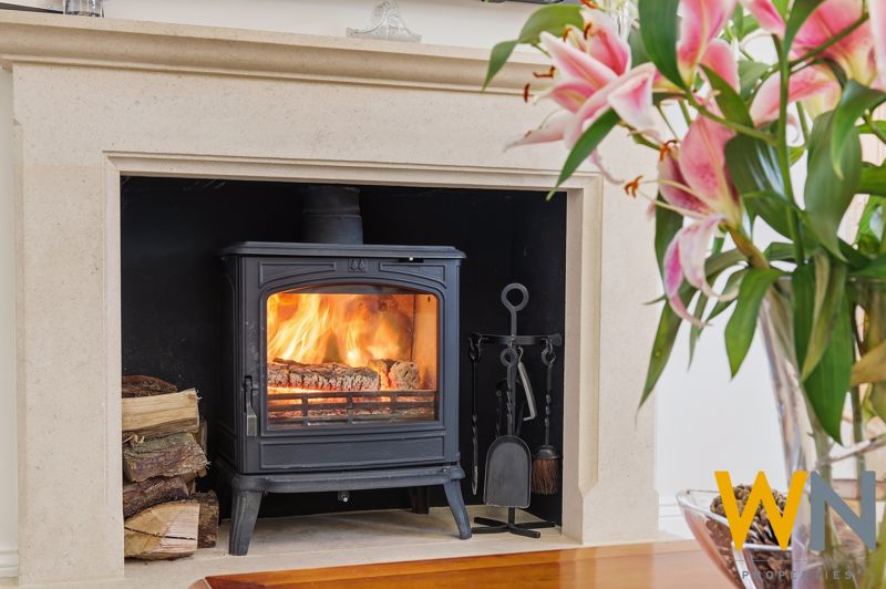 5 bedroom detached house for sale 0